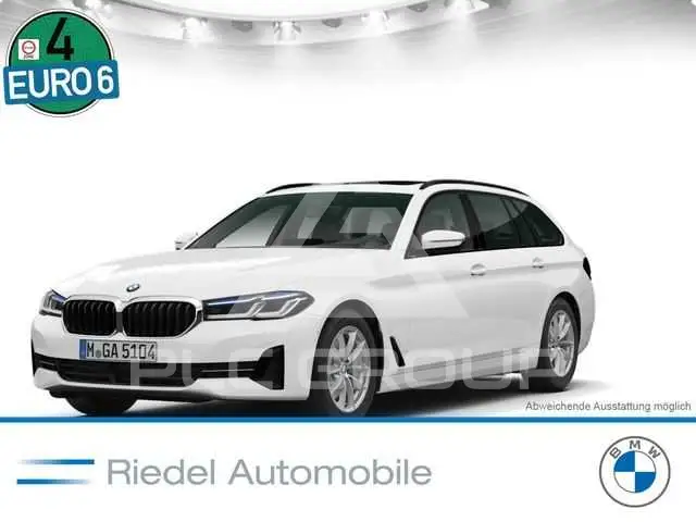 2023 BMW 530