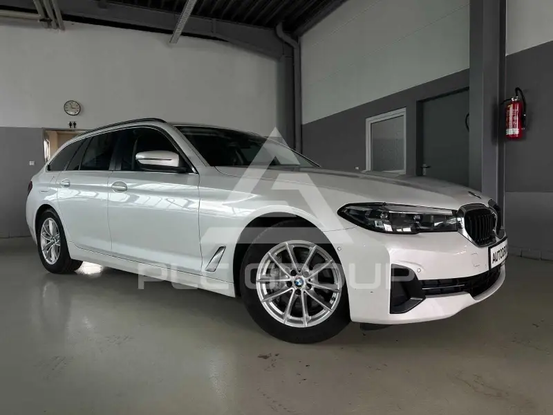 2023 BMW 530