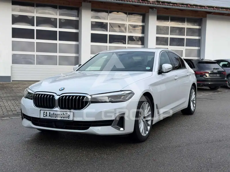 2023 BMW 530