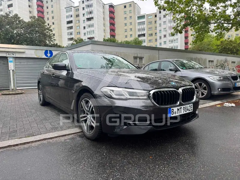 2023 BMW 530