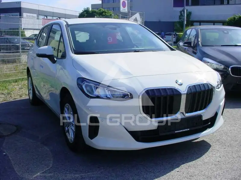 2023 BMW 218