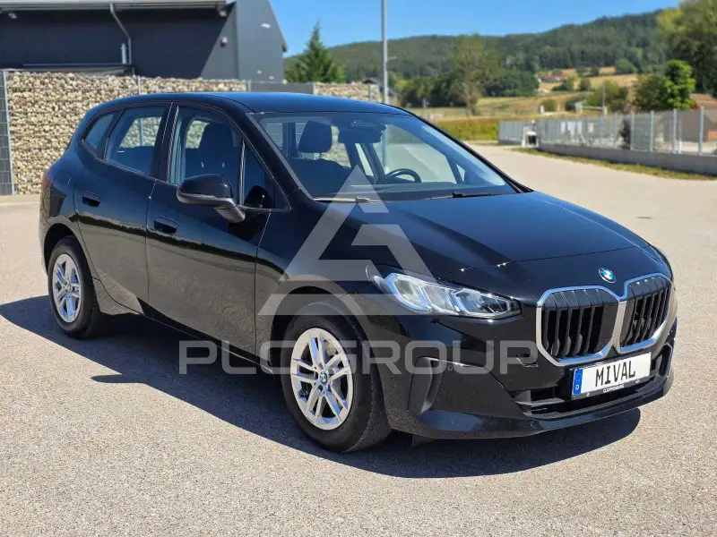 2023 BMW 218