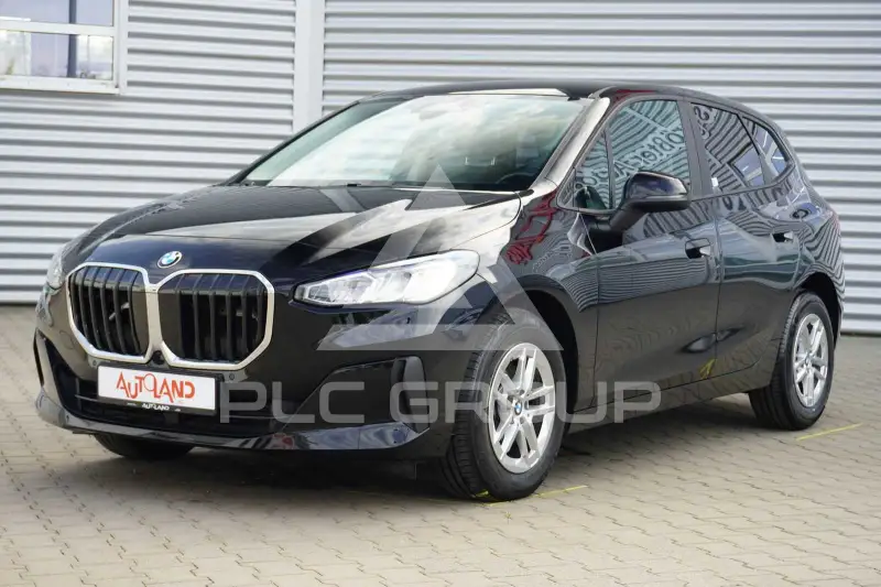 2023 BMW 218