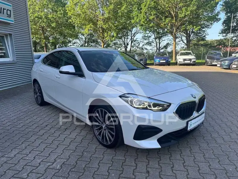 2023 BMW 218