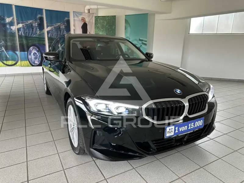 2023 BMW 320