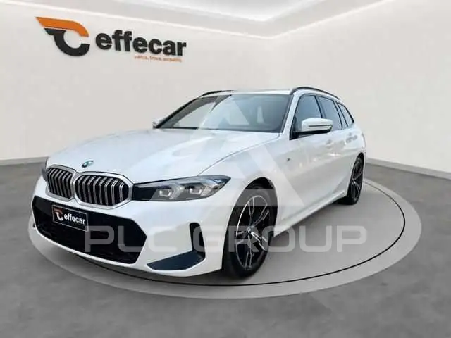 2023 BMW 320