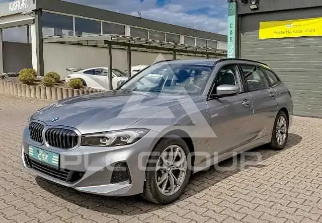 2023 BMW 320