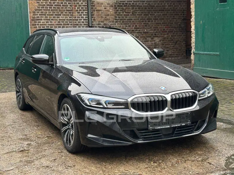2023 BMW 320