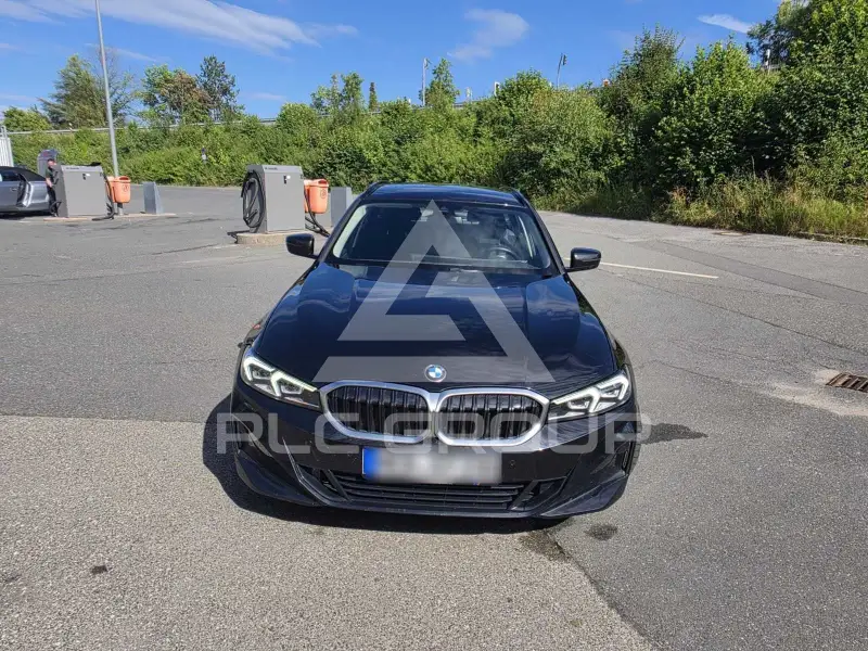 2023 BMW 320