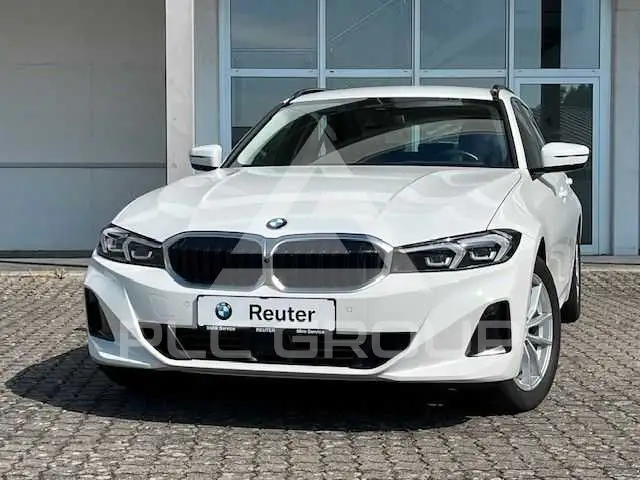 2023 BMW 320
