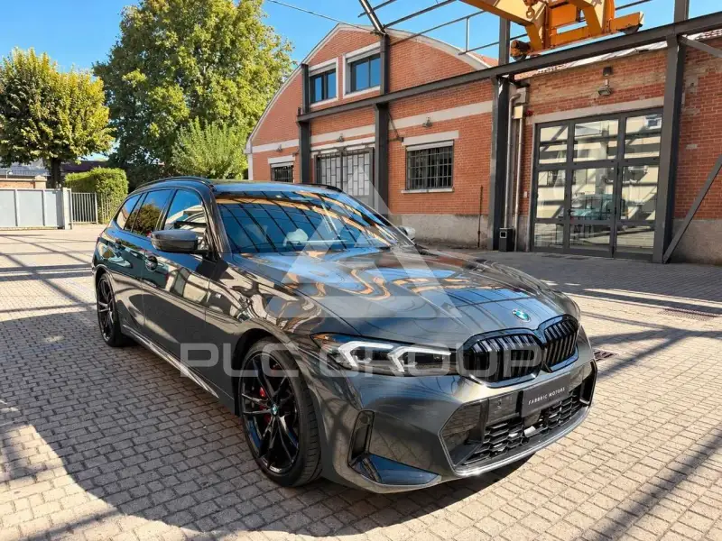 2023 BMW 320