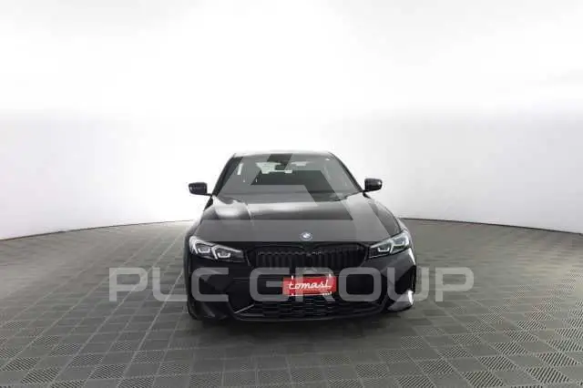 2023 BMW 320
