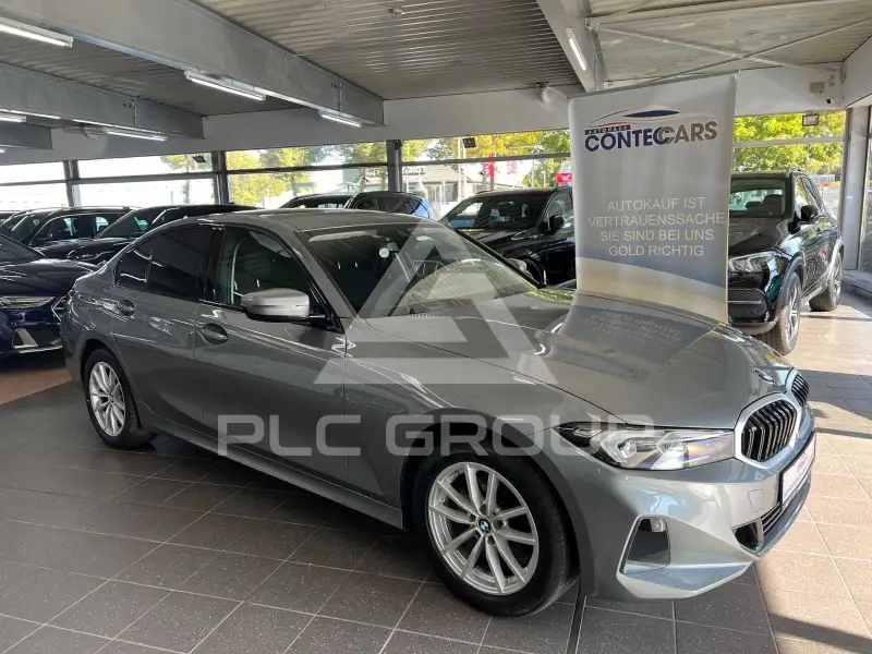 2023 BMW 320
