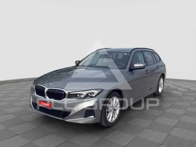2023 BMW 320