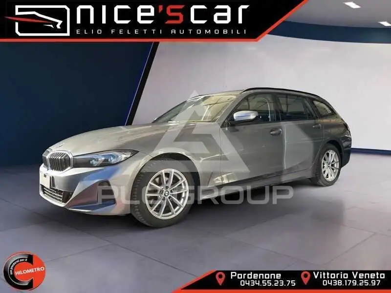 2023 BMW 320