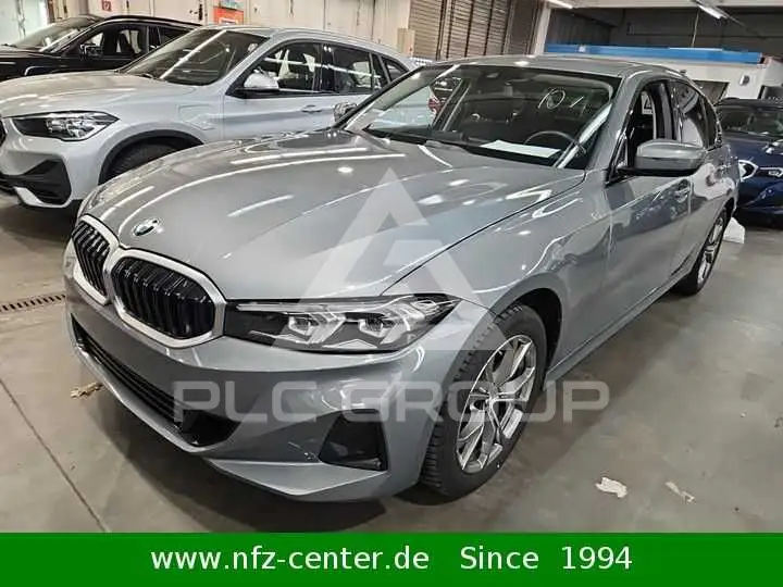 2023 BMW 320