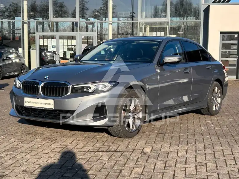 2023 BMW 320