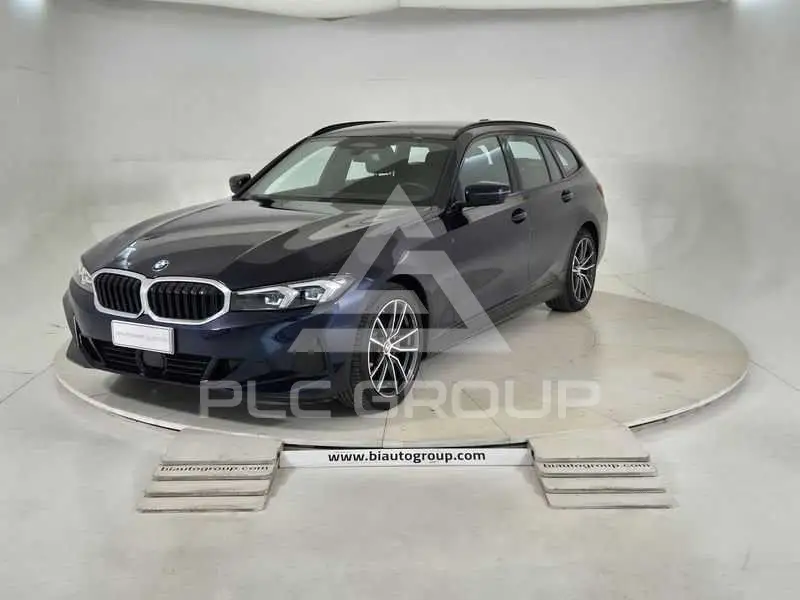 2023 BMW 320