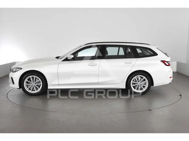 2023 BMW 320