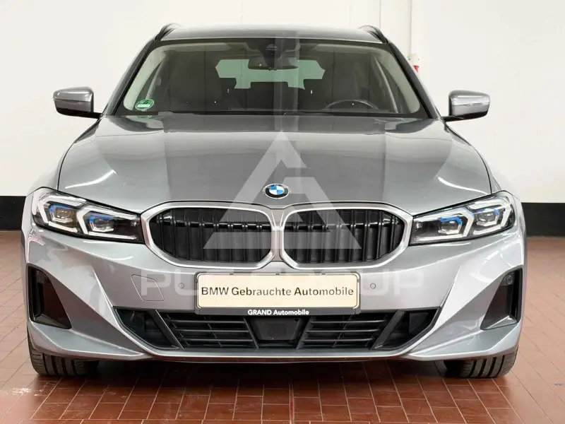2023 BMW 320