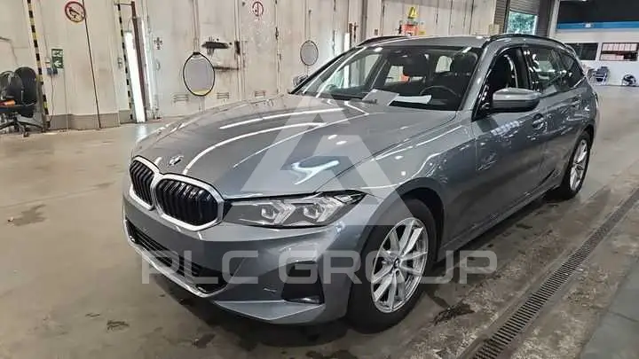 2023 BMW 320
