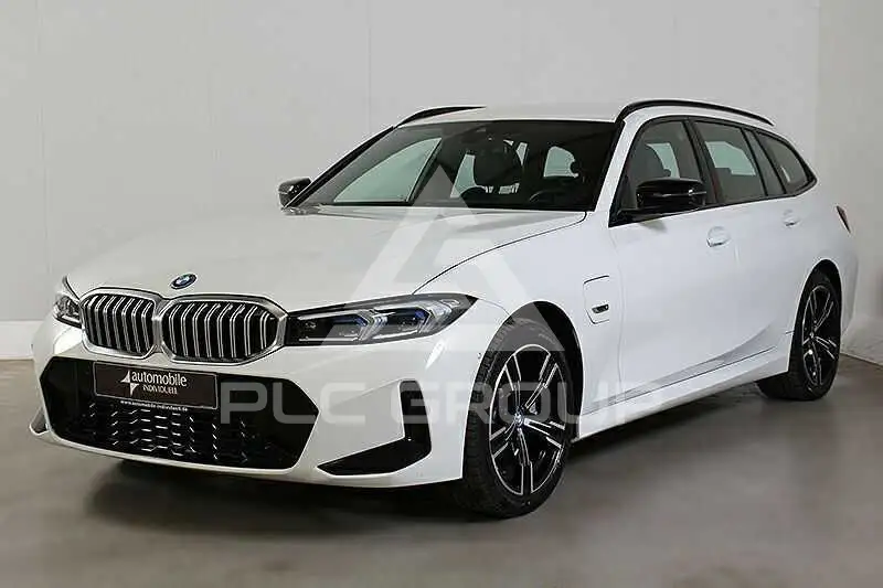 2023 BMW 330