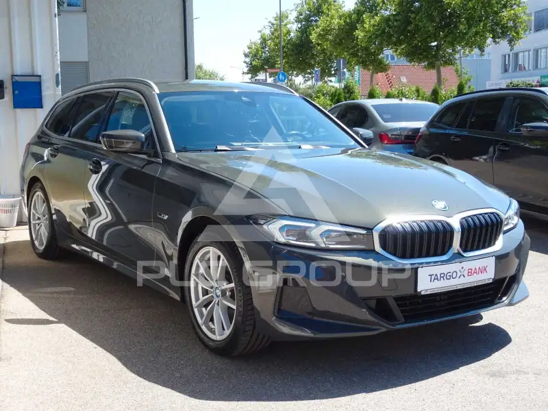 2023 BMW 330
