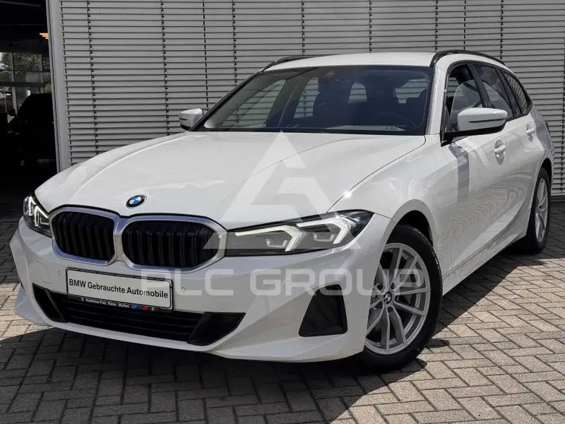2023 BMW 330