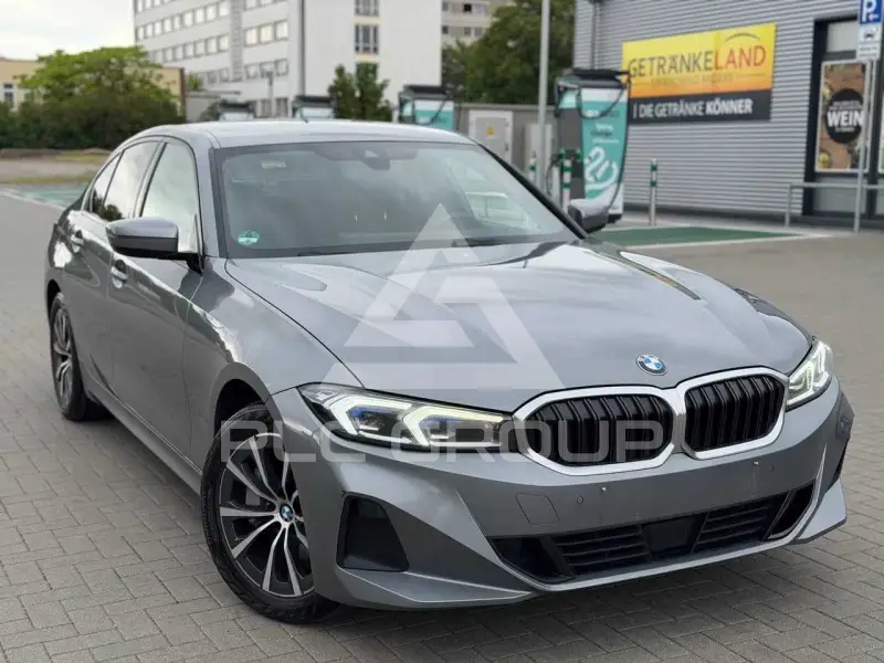 2023 BMW 330