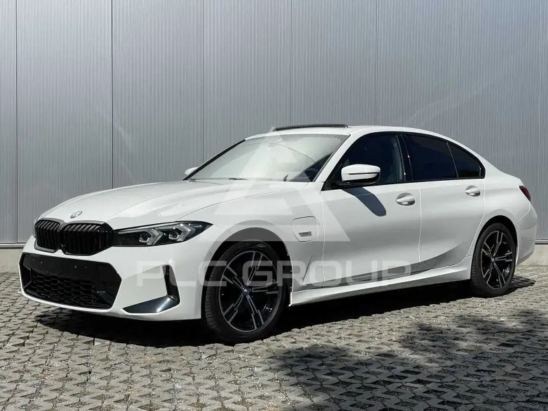 2023 BMW 330