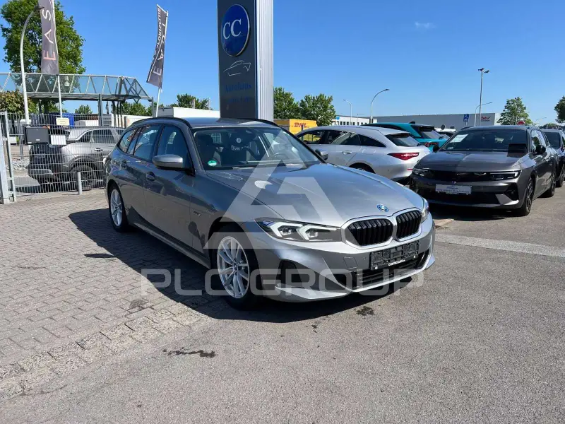 2023 BMW 330
