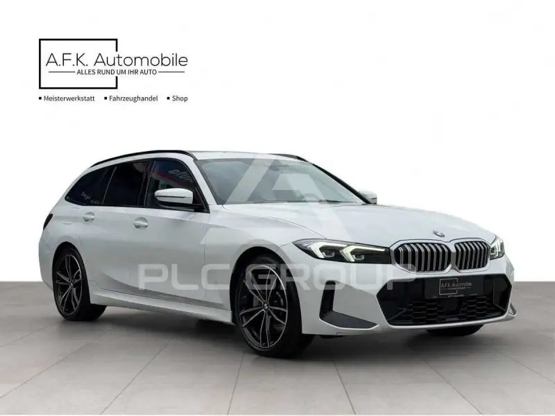 2023 BMW 330