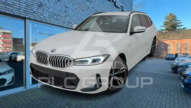 2023 BMW 330