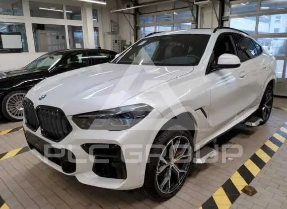 2023 BMW X6