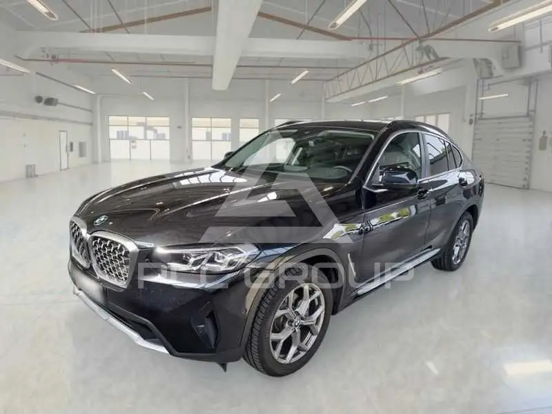 2023 BMW X4