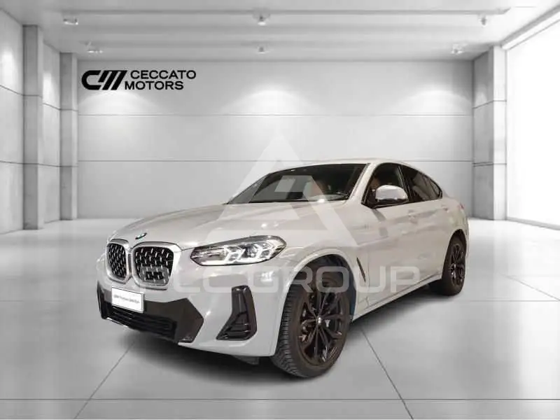 2023 BMW X4
