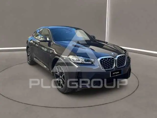 2023 BMW X4