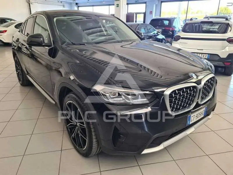 2023 BMW X4