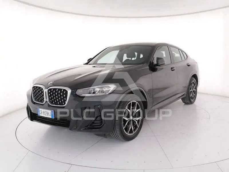 2023 BMW X4