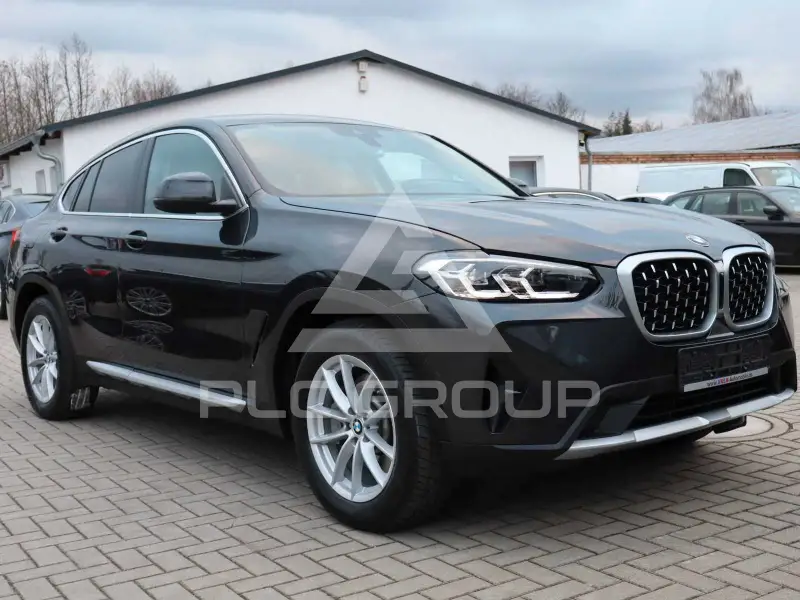 2023 BMW X4