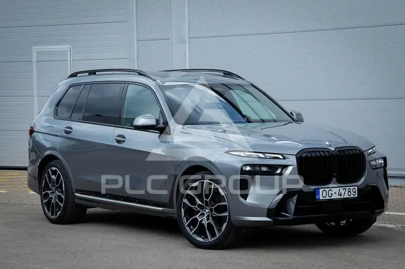 2023 BMW X7
