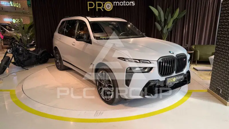 2023 BMW X7