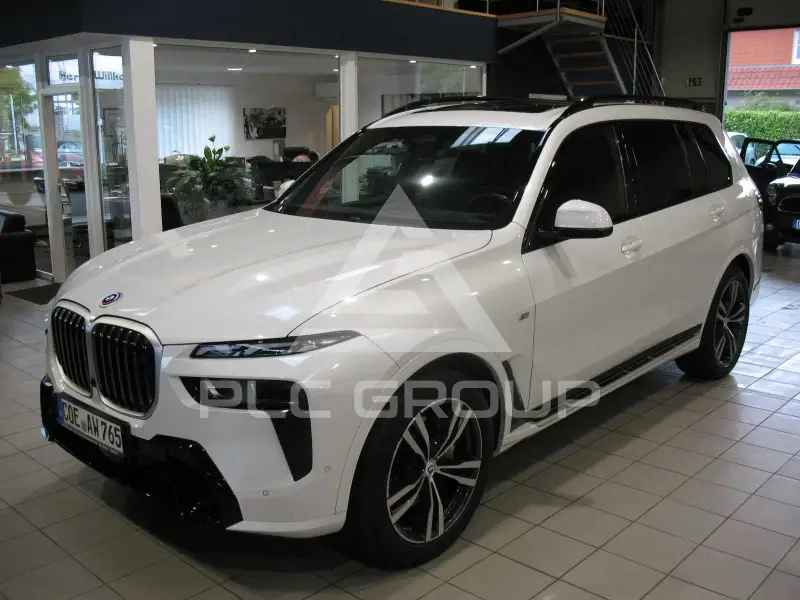 2023 BMW X7
