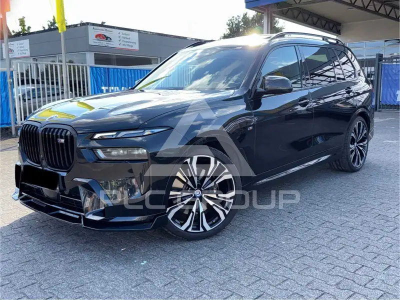 2023 BMW X7
