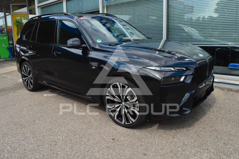 2023 BMW X7