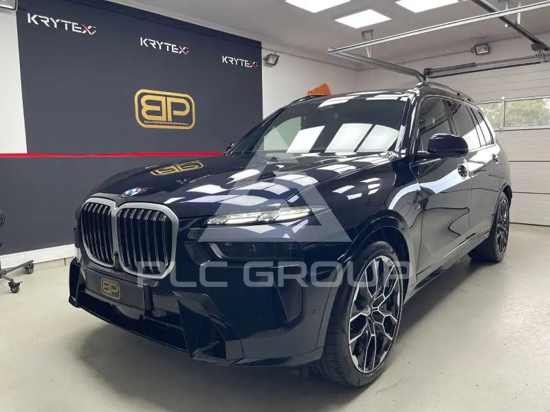2023 BMW X7