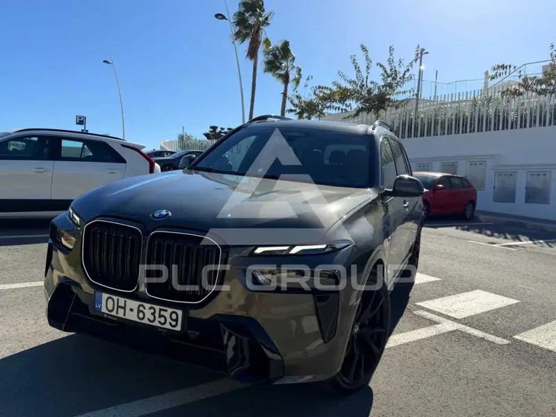 2023 BMW X7