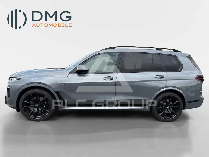 2023 BMW X7