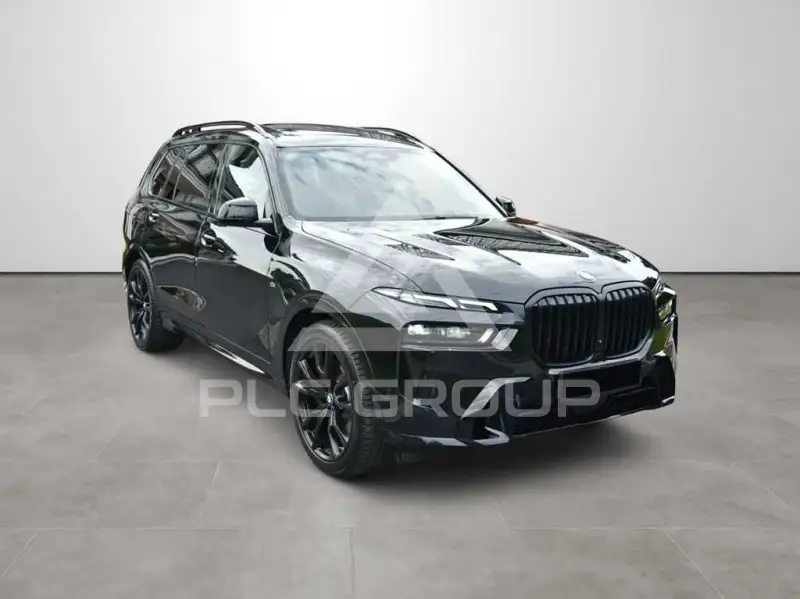 2023 BMW X7