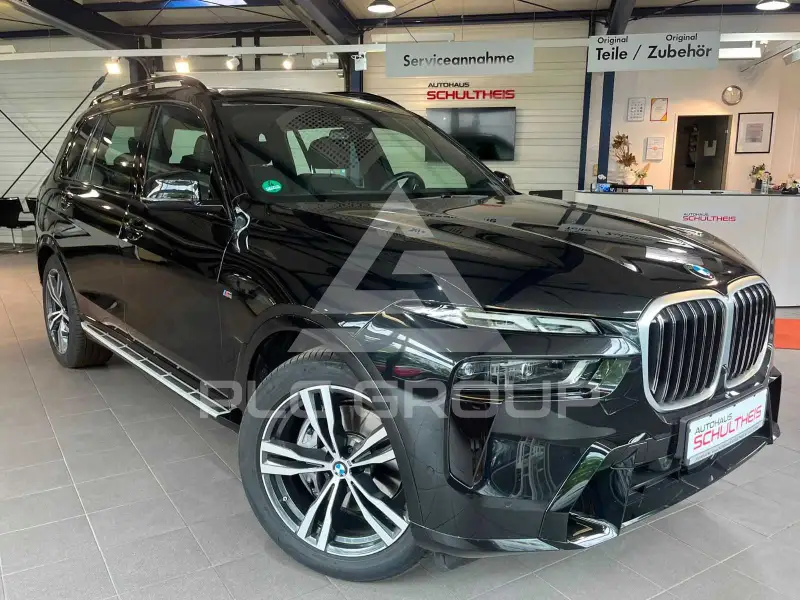 2023 BMW X7